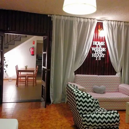 Vandrerhjem Home Geres Hostel
