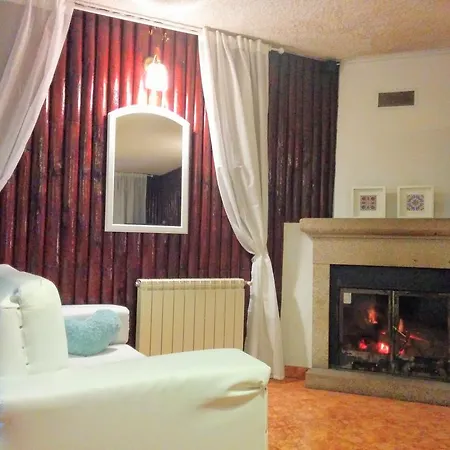 Home Geres Hostel *