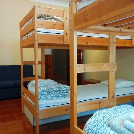 Home Geres Hostel *