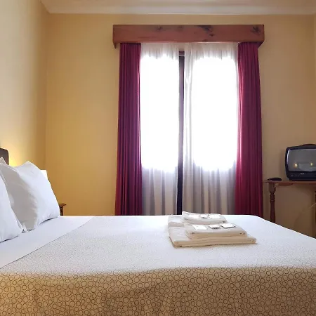 Home Geres Hostel * Geres